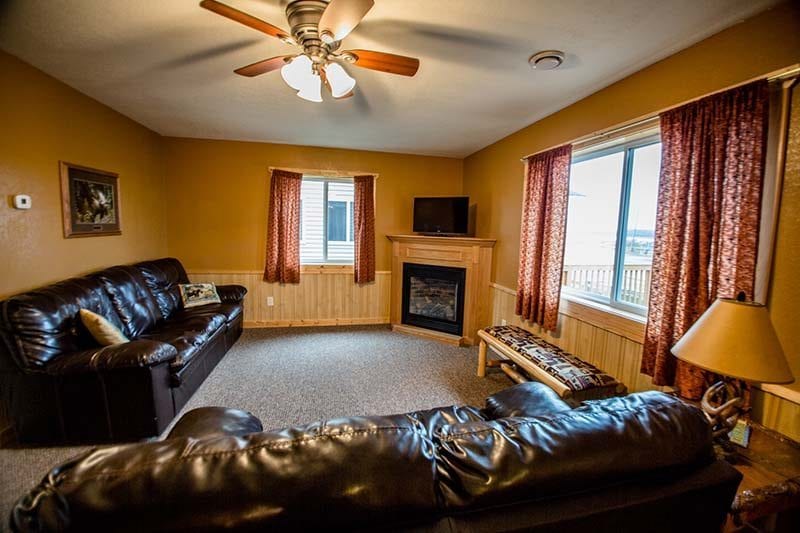 Cabins & Charter Fishing Packages Cyrus Resort Lake of the Woods